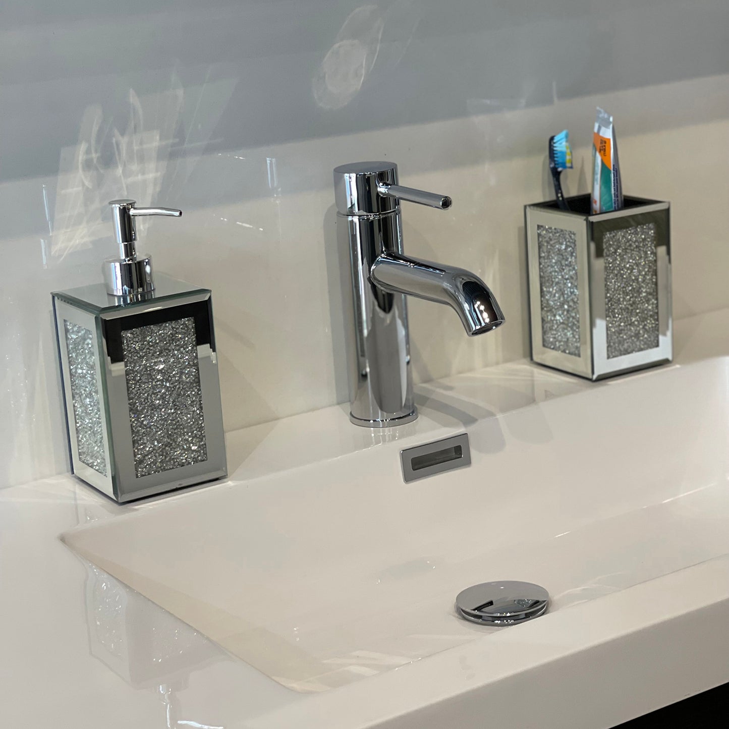 Ambrose Exquisite 2 Piece Square Soap Dispenser and Toothbrush Holder Bathroom Accessories
